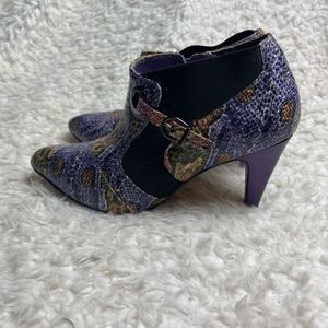 Bellini reptile print faux leather shades of purple orange green ankle bootsSZ9W